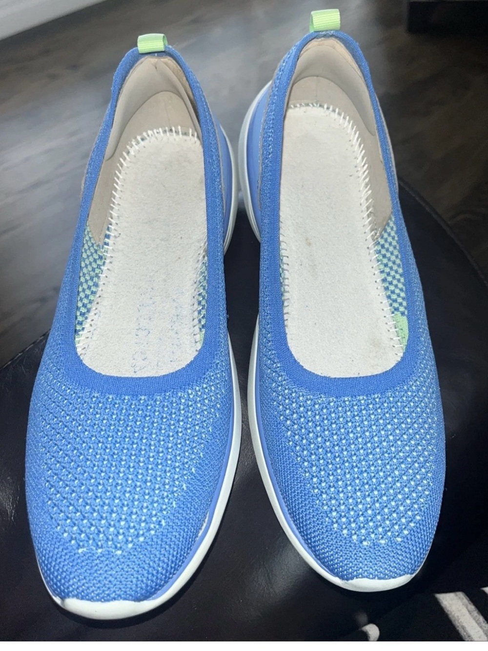 Vionic women’s Slip On Size 9